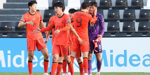 kaiyun-19点30分U23国足冲3大纪录 平泰国即首次出线+输2球出局 后防巨变